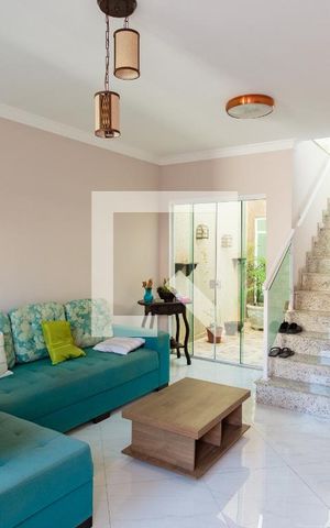 Casa à venda com 170m², 3 quartos e 4 vagasSala