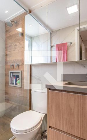 Apartamento à venda com 61m², 2 quartos e 1 vaga Apartamento à venda com 61m², 2 quartos e 1 vagaBanheiro do Quarto 2