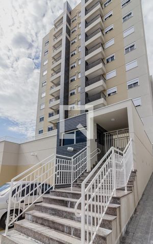Apartamento à venda com 61m², 2 quartos e 1 vaga Apartamento à venda com 61m², 2 quartos e 1 vagaFachada e portaria