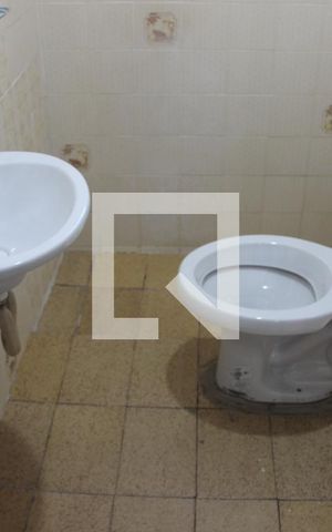 Casa para alugar com 90m², 2 quartos e sem vagaÁrea de serviço 