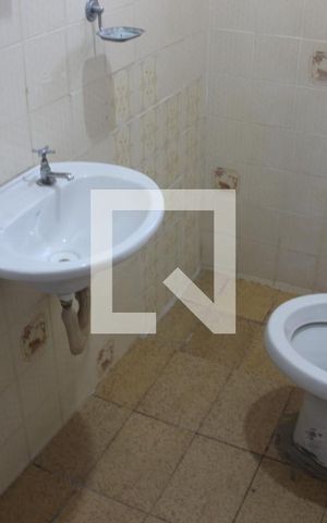 Casa para alugar com 90m², 2 quartos e sem vagaÁrea de serviço 