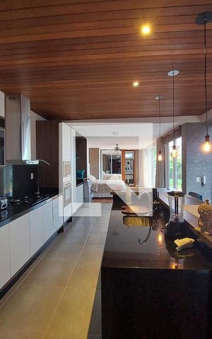 Casa de condomínio à venda com 260m², 3 quartos e 2 vagas Casa de condomínio à venda com 260m², 3 quartos e 2 vagasCozinha