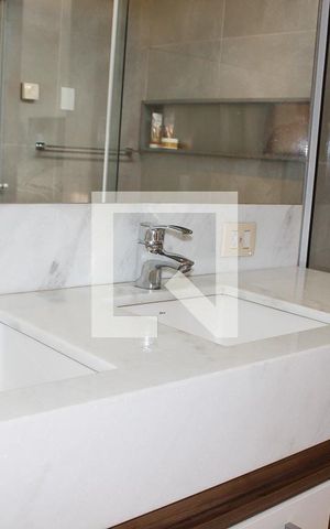 Casa de condomínio à venda com 260m², 3 quartos e 2 vagas Casa de condomínio à venda com 260m², 3 quartos e 2 vagasBanheiro 01