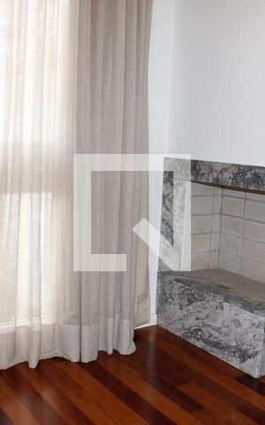 Casa de condomínio à venda com 260m², 3 quartos e 2 vagas Casa de condomínio à venda com 260m², 3 quartos e 2 vagasSegundo andar