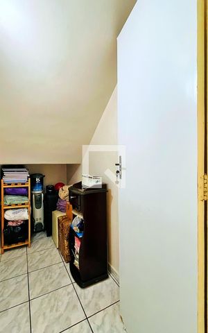 Casa à venda com 187m², 4 quartos e 2 vagas Casa à venda com 187m², 4 quartos e 2 vagasDespensa