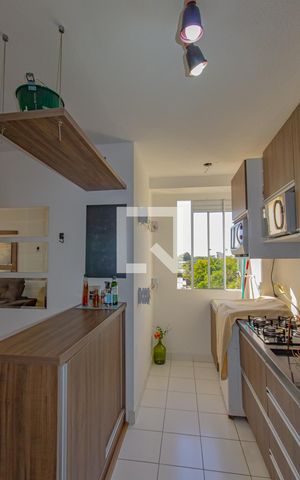 Apartamento para alugar com 45m², 2 quartos e 1 vaga Apartamento para alugar com 45m², 2 quartos e 1 vagaCozinha e Área de Serviço