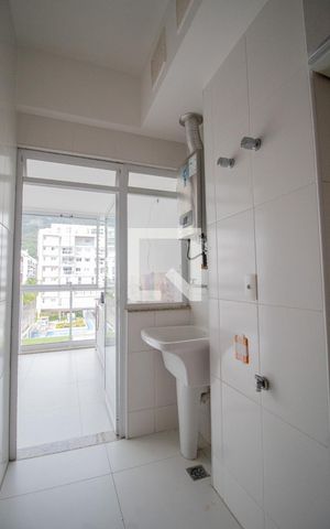 Apartamento à venda com 92m², 3 quartos e 2 vagasCozinha