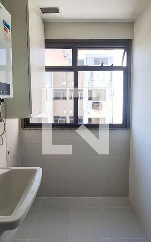 Apartamento para alugar com 141m², 3 quartos e 2 vagas Apartamento para alugar com 141m², 3 quartos e 2 vagasÁrea de Serviço