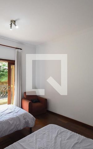 Casa à venda com 600m², 4 quartos e 6 vagas Casa à venda com 600m², 4 quartos e 6 vagasSuíte 3