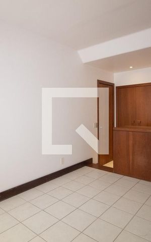 Apartamento para alugar com 175m², 3 quartos e 1 vaga Apartamento para alugar com 175m², 3 quartos e 1 vagaQuarto 1