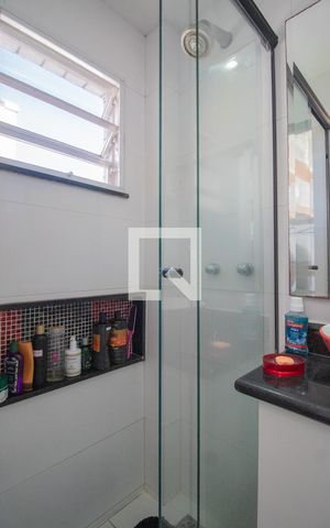 Apartamento à venda com 217m², 3 quartos e 2 vagas Apartamento à venda com 217m², 3 quartos e 2 vagasBanheiro de serviço