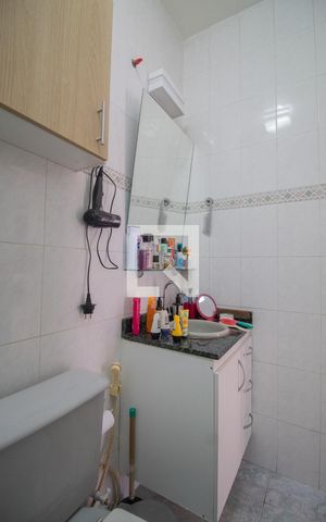 Apartamento à venda com 217m², 3 quartos e 2 vagas Apartamento à venda com 217m², 3 quartos e 2 vagasBanheiro da Suíte 1