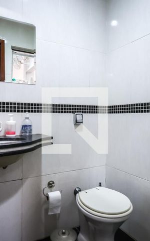 Casa à venda com 150m², 3 quartos e 3 vagas Casa à venda com 150m², 3 quartos e 3 vagasLavabo 2