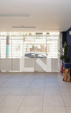 Casa à venda com 150m², 3 quartos e 3 vagas Casa à venda com 150m², 3 quartos e 3 vagasGaragem