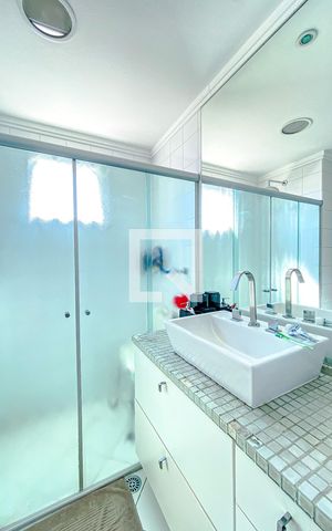 Apartamento para alugar com 138m², 4 quartos e 2 vagasBanheiro da Suíte