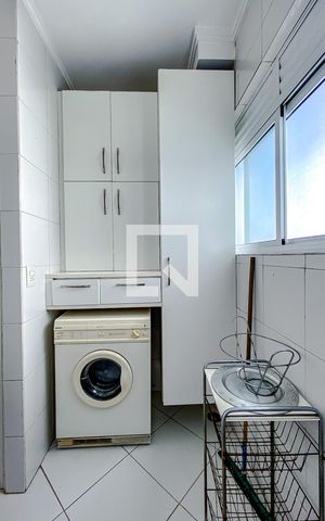 Apartamento para alugar com 138m², 4 quartos e 2 vagasÁrea de Serviço