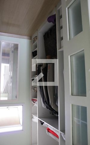 Casa de condomínio à venda com 152m², 3 quartos e 2 vagasCloset da suíte