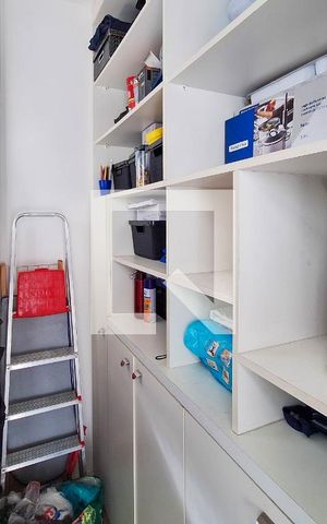 Apartamento à venda com 64m², 2 quartos e sem vaga Apartamento à venda com 64m², 2 quartos e sem vagaQuarto de Serviço