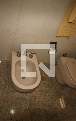 Apartamento à venda com 316m², 3 quartos e 3 vagasBanheiro da Suíte 1