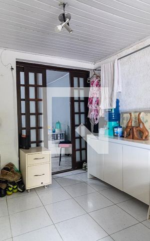 Casa à venda com 345m², 5 quartos e 1 vaga Casa à venda com 345m², 5 quartos e 1 vagaCloset da Suíte 1 da Casa 1