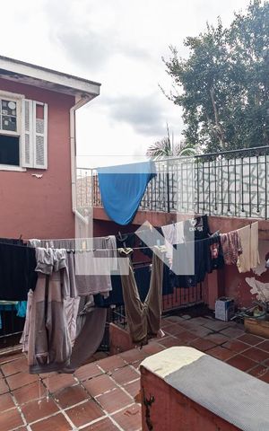 Casa à venda com 345m², 5 quartos e 1 vaga Casa à venda com 345m², 5 quartos e 1 vagaQuintal da Casa 2