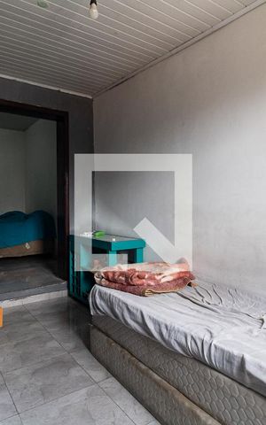 Casa à venda com 345m², 5 quartos e 1 vaga Casa à venda com 345m², 5 quartos e 1 vagaCloset da Suíte 2 da Casa 1
