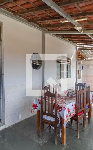 Casa à venda com 360m², 3 quartos e 2 vagas Casa à venda com 360m², 3 quartos e 2 vagasÁrea externa