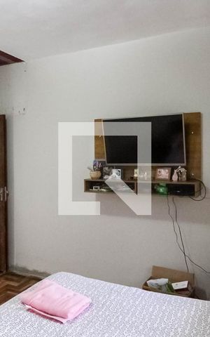 Casa à venda com 360m², 3 quartos e 2 vagas Casa à venda com 360m², 3 quartos e 2 vagasSuíte