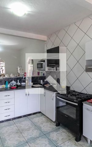 Casa à venda com 360m², 3 quartos e 2 vagas Casa à venda com 360m², 3 quartos e 2 vagasCozinha
