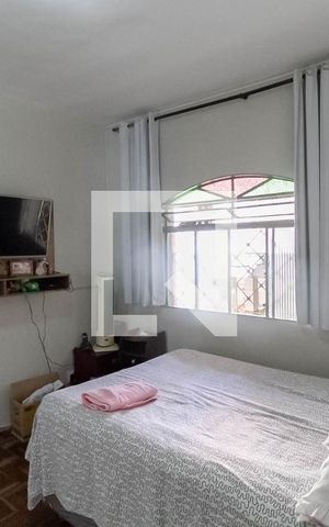 Casa à venda com 360m², 3 quartos e 2 vagas Casa à venda com 360m², 3 quartos e 2 vagasSuíte