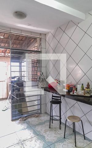 Casa à venda com 360m², 3 quartos e 2 vagas Casa à venda com 360m², 3 quartos e 2 vagasCozinha