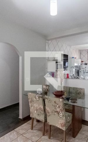 Casa à venda com 360m², 3 quartos e 2 vagas Casa à venda com 360m², 3 quartos e 2 vagasCopa