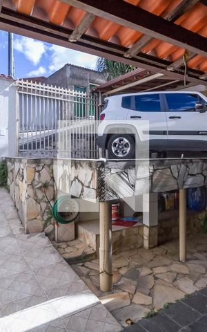 Casa à venda com 360m², 3 quartos e 2 vagas Casa à venda com 360m², 3 quartos e 2 vagasEntrada