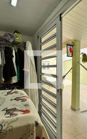 Casa à venda com 335m², 5 quartos e 3 vagas Casa à venda com 335m², 5 quartos e 3 vagasLavanderia