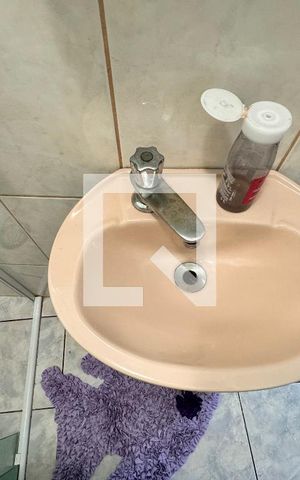 Casa à venda com 335m², 5 quartos e 3 vagas Casa à venda com 335m², 5 quartos e 3 vagasBanheiro de serviço