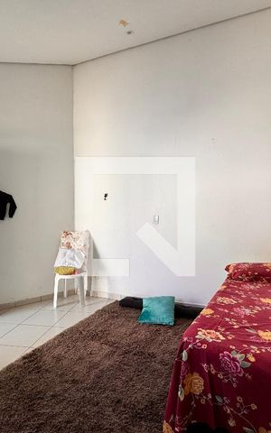 Casa à venda com 335m², 5 quartos e 3 vagas Casa à venda com 335m², 5 quartos e 3 vagasEdicula