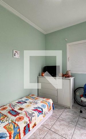 Casa à venda com 335m², 5 quartos e 3 vagas Casa à venda com 335m², 5 quartos e 3 vagasQuarto 1