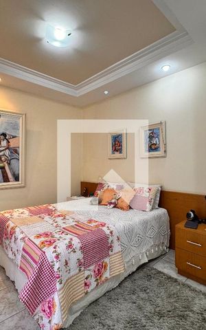 Casa à venda com 335m², 5 quartos e 3 vagas Casa à venda com 335m², 5 quartos e 3 vagasSuíte 1
