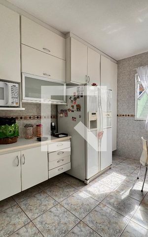 Casa à venda com 335m², 5 quartos e 3 vagas Casa à venda com 335m², 5 quartos e 3 vagasCozinha
