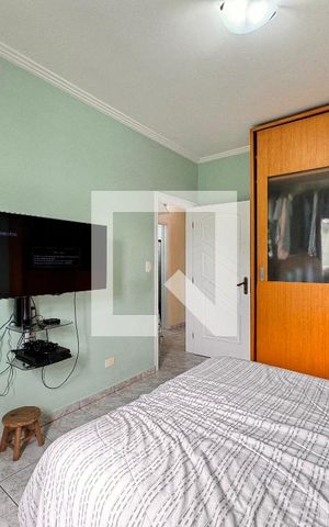 Casa à venda com 335m², 5 quartos e 3 vagas Casa à venda com 335m², 5 quartos e 3 vagasQuarto 2
