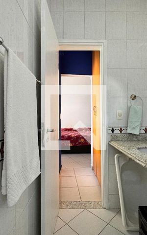 Casa à venda com 335m², 5 quartos e 3 vagas Casa à venda com 335m², 5 quartos e 3 vagasBanheiro da edícula