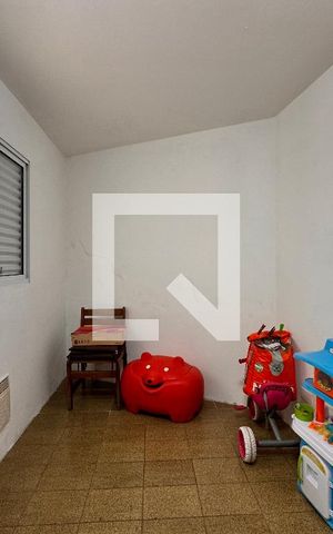 Casa à venda com 335m², 5 quartos e 3 vagas Casa à venda com 335m², 5 quartos e 3 vagasQuarto de Serviço