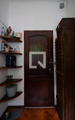 Apartamento à venda com 28m², 1 quarto e sem vaga Apartamento à venda com 28m², 1 quarto e sem vagaSala/corredor