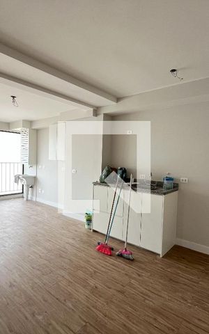 Apartamento à venda com 46m², 2 quartos e 1 vaga Apartamento à venda com 46m², 2 quartos e 1 vagaSala