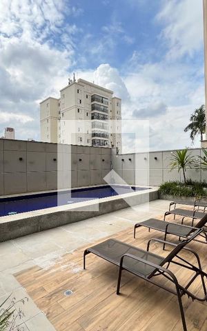Apartamento à venda com 46m², 2 quartos e 1 vaga Apartamento à venda com 46m², 2 quartos e 1 vagaÁrea comum - Piscina