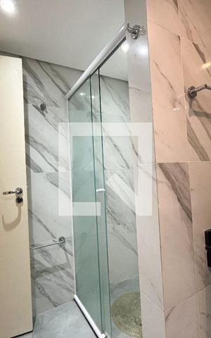 Apartamento à venda com 75m², 3 quartos e 1 vaga Apartamento à venda com 75m², 3 quartos e 1 vagaBanheiro