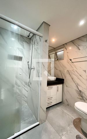 Apartamento à venda com 75m², 3 quartos e 1 vaga Apartamento à venda com 75m², 3 quartos e 1 vagaBanheiro