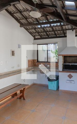 Apartamento à venda com 187m², 4 quartos e 3 vagas Apartamento à venda com 187m², 4 quartos e 3 vagasChurrasqueira