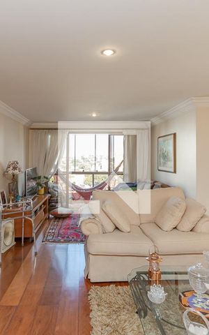 Apartamento à venda com 187m², 4 quartos e 3 vagas Apartamento à venda com 187m², 4 quartos e 3 vagasSala