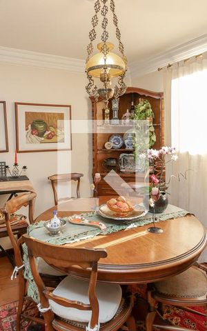 Apartamento à venda com 187m², 4 quartos e 3 vagas Apartamento à venda com 187m², 4 quartos e 3 vagasSala